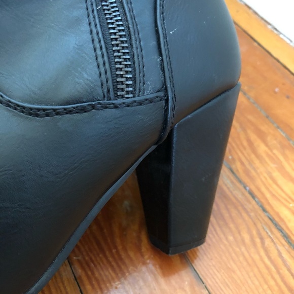 Chelsee Girl | faux leather knee high boots 👢 - Picture 7 of 8